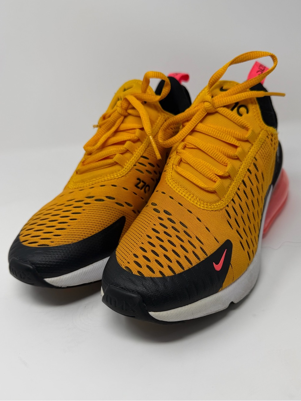 Nike Kids' Yellow and Black Air Max 270 Athletic Sneakers Sz.5.5y